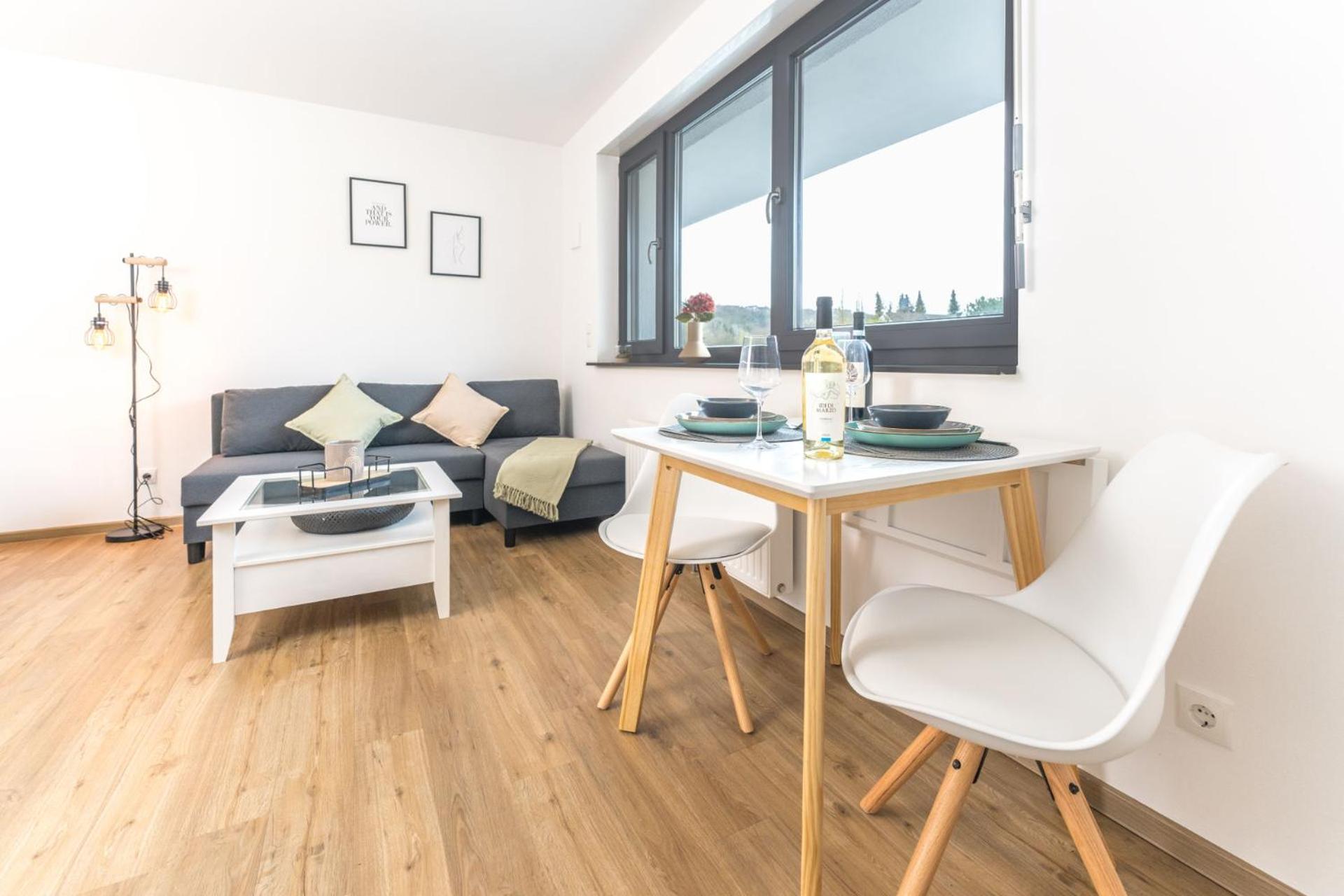 Modernes Apartment Mit Privatem Stellplatz Wenige Minuten Von Der Innenstadt & Mosel Coblença Exterior foto